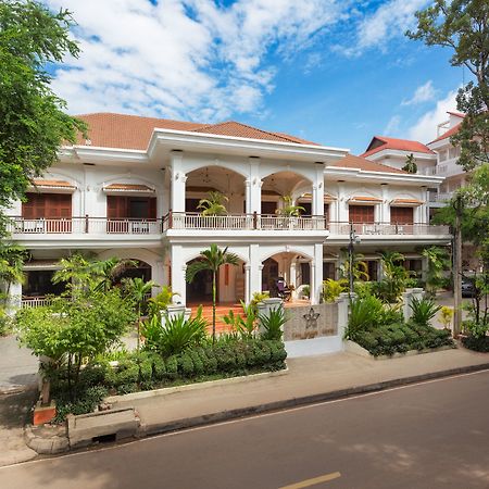 Grand Sunset Angkor Hotel Siem Reap Exterior photo