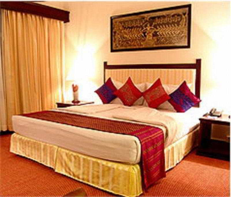 Grand Sunset Angkor Hotel Siem Reap Exterior photo