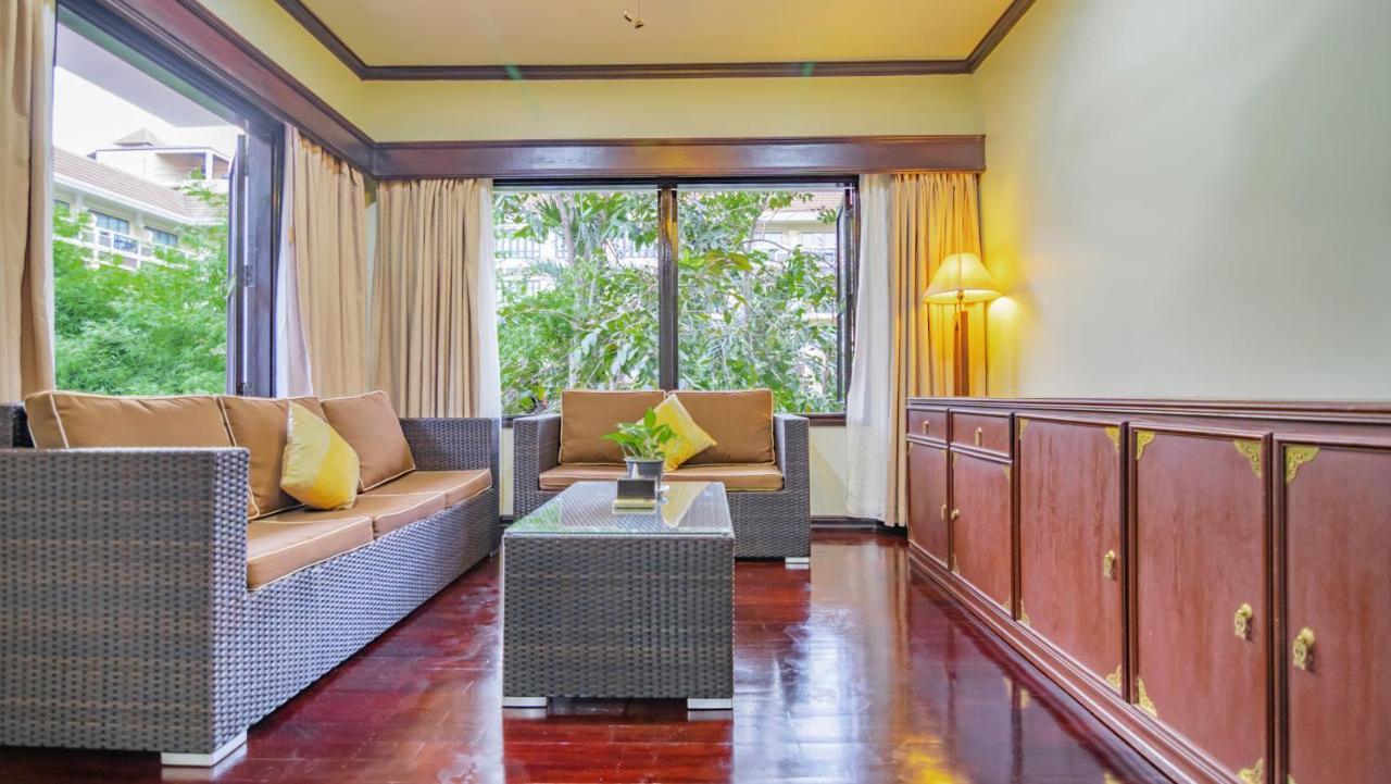 Grand Sunset Angkor Hotel Siem Reap Exterior photo