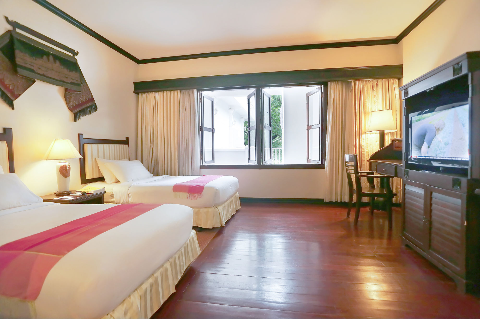 Grand Sunset Angkor Hotel Siem Reap Exterior photo