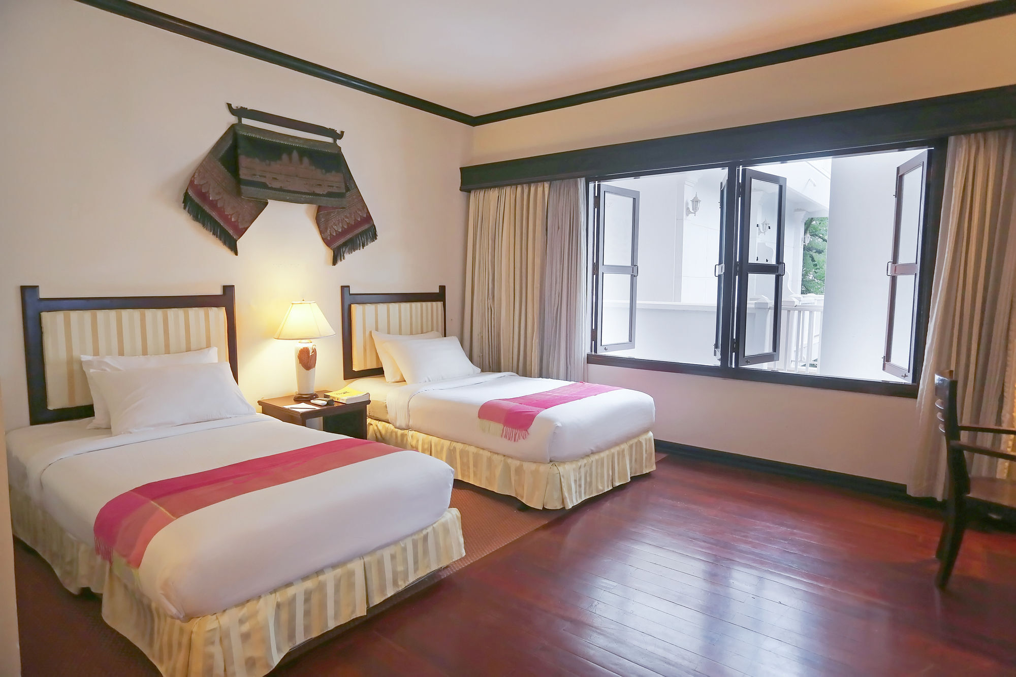 Grand Sunset Angkor Hotel Siem Reap Exterior photo