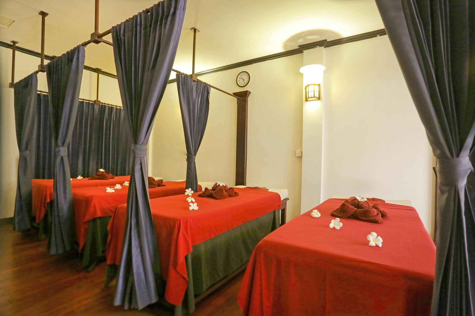 Grand Sunset Angkor Hotel Siem Reap Exterior photo